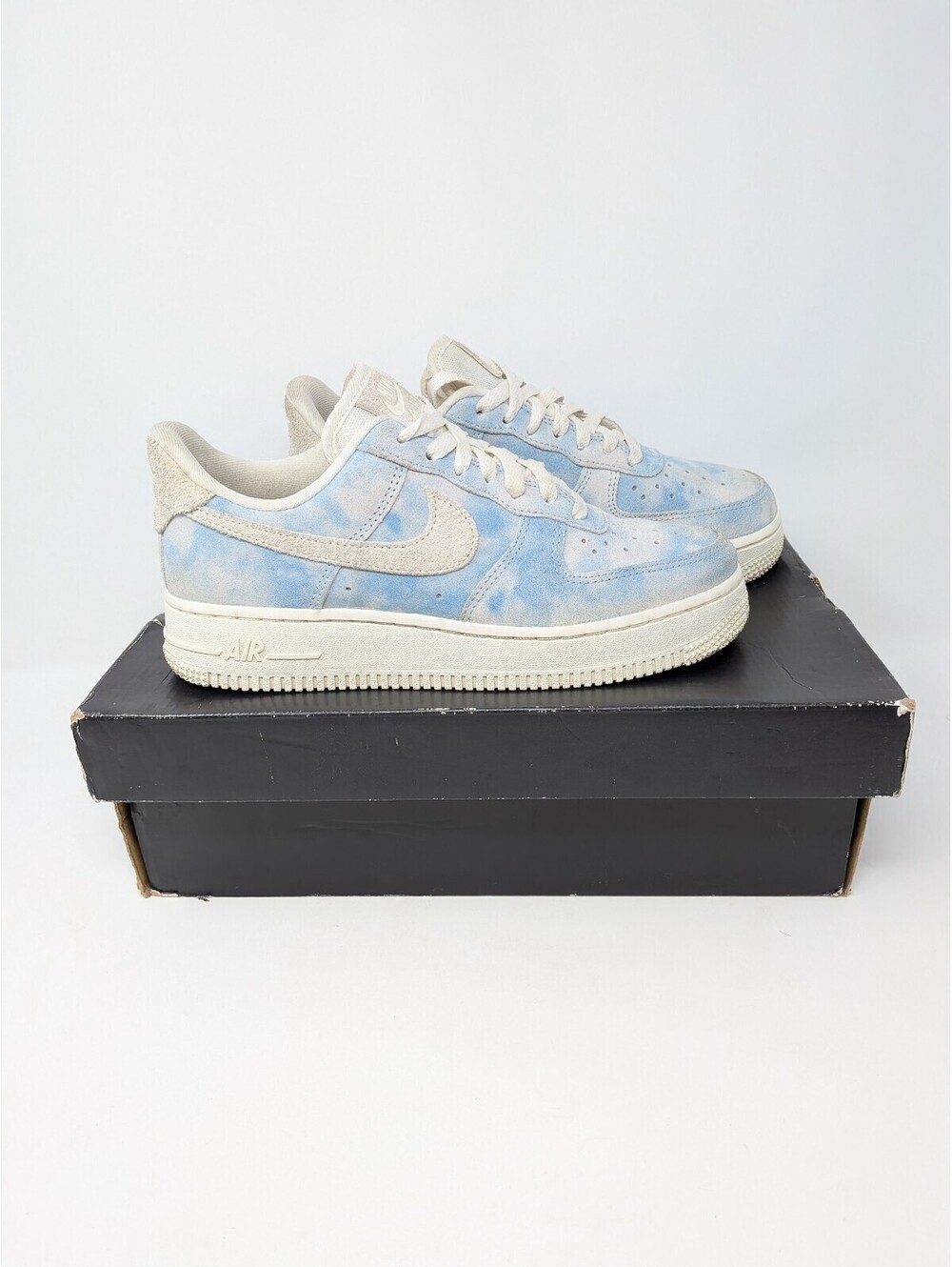 Nike Air Force 1 ’07 SE Women’s Size 7 Celestine Blue Sail FD0883-400